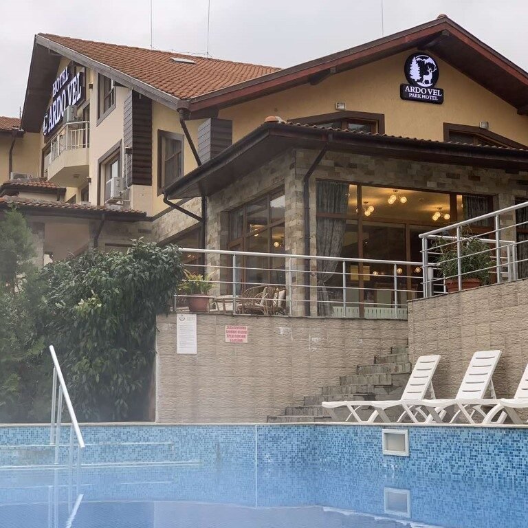 АрдоВел отопляем басейн с минерална вода