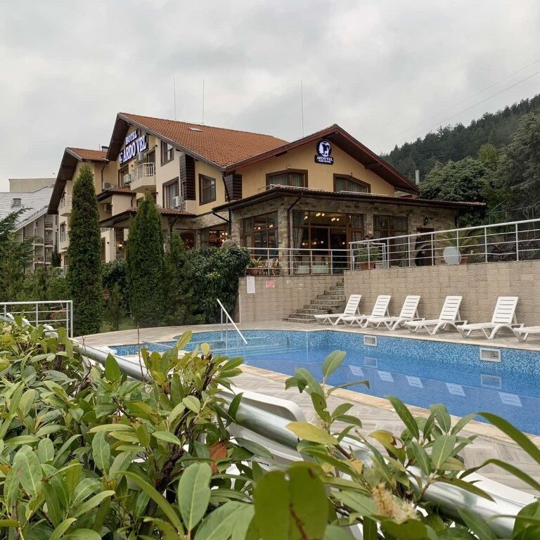 АрдоВел - басейн с минерална вода - Велинград