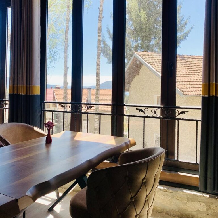 Уютен ресторант в хотел АрдоХил